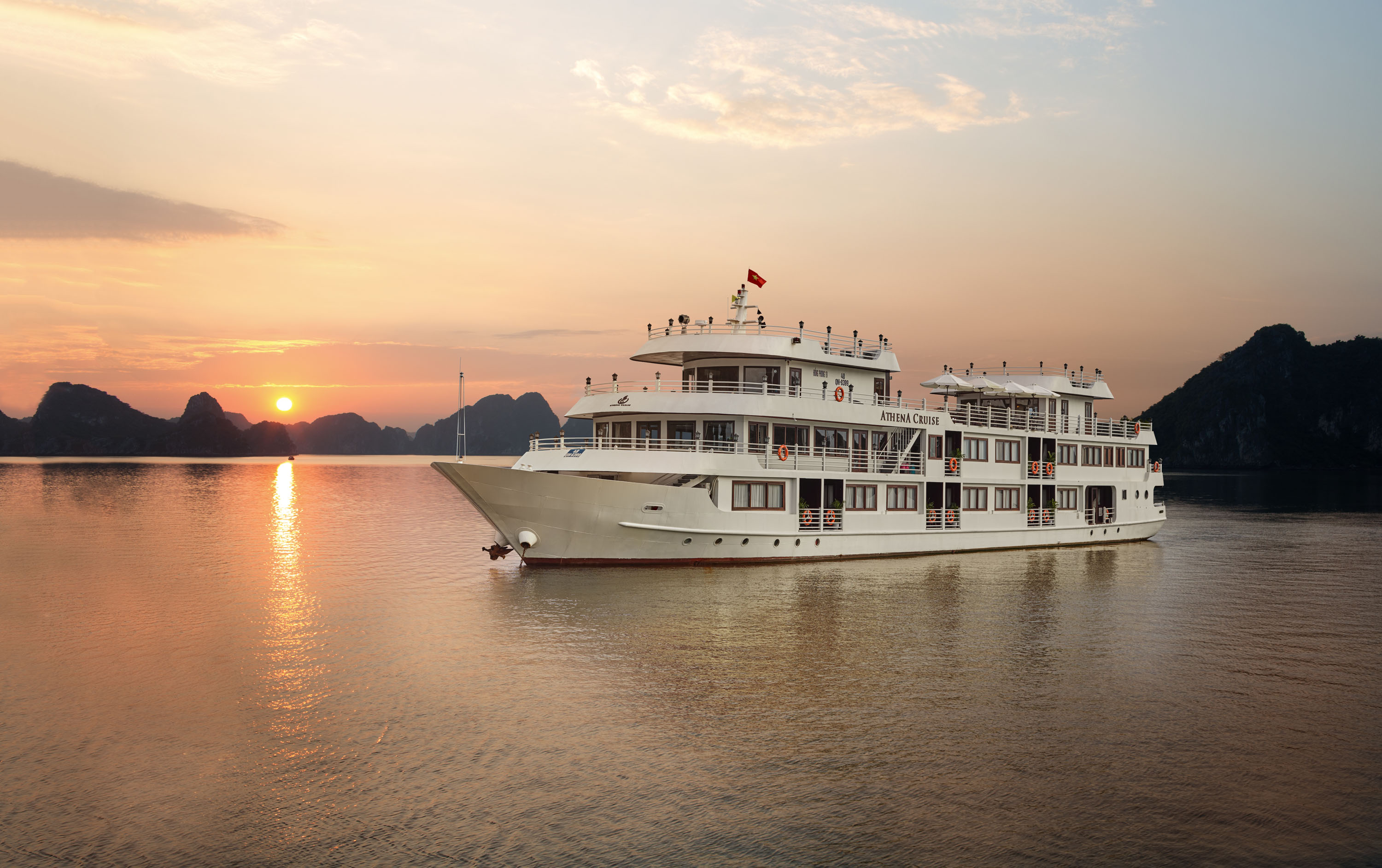 15 Days Luxury Vietnam Cruise Tour